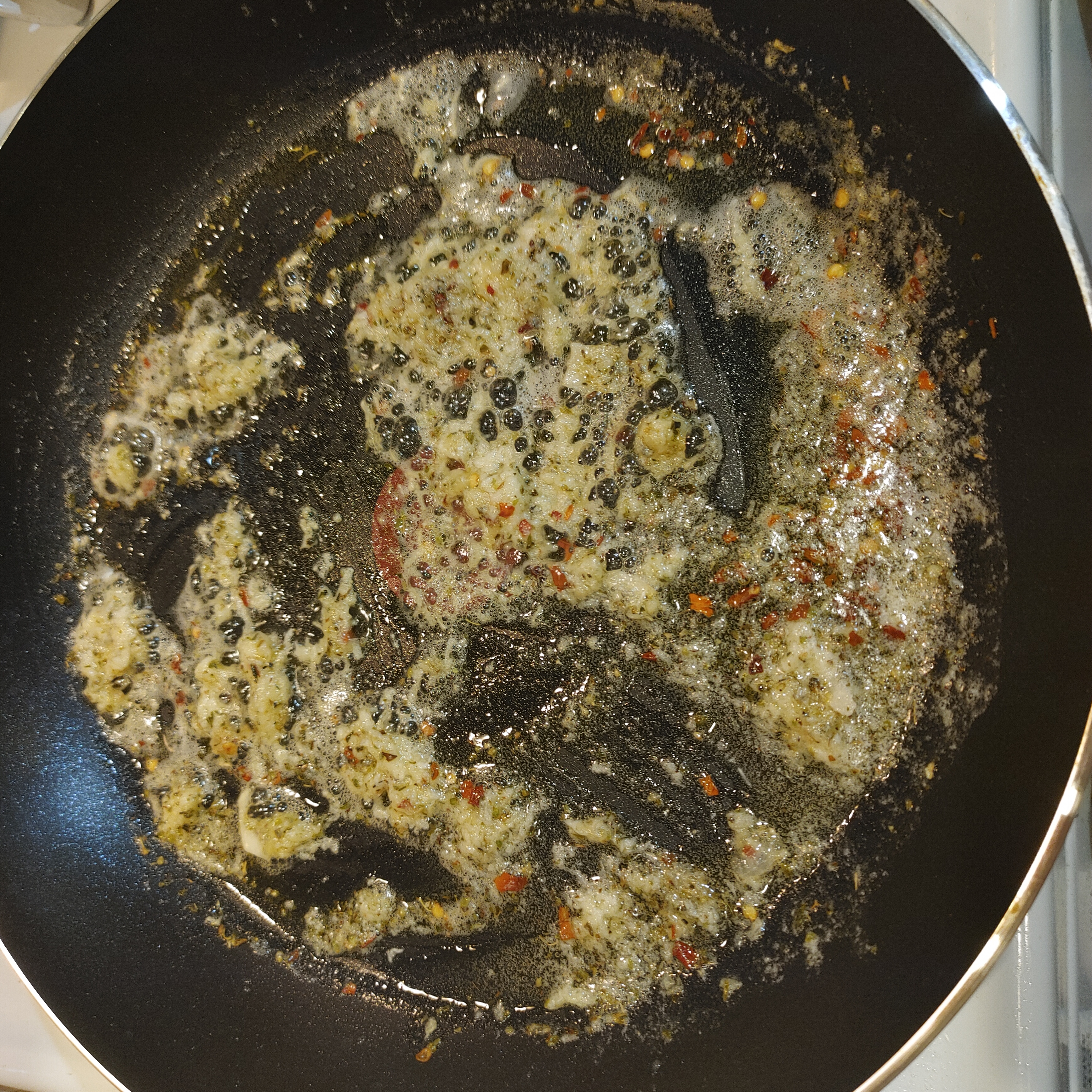 SPINACH GARLIC BUTTER SHRIMP