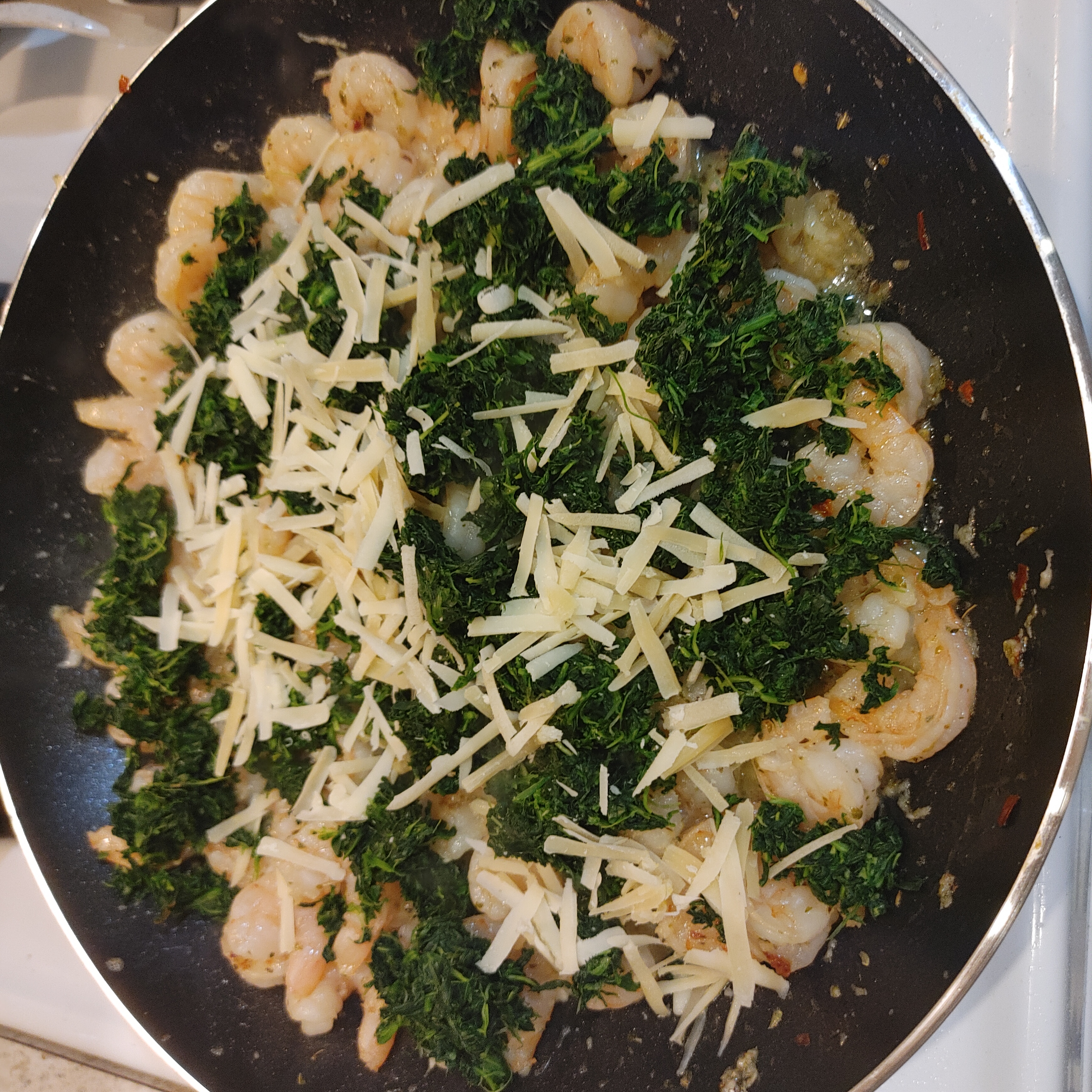 SPINACH GARLIC BUTTER SHRIMP