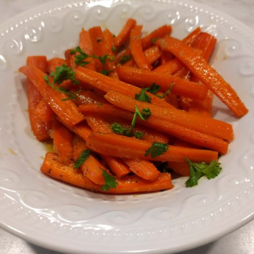 FEATUREDS IMAGE HONEY GARLIC GLAZED ROASTED CARROTS