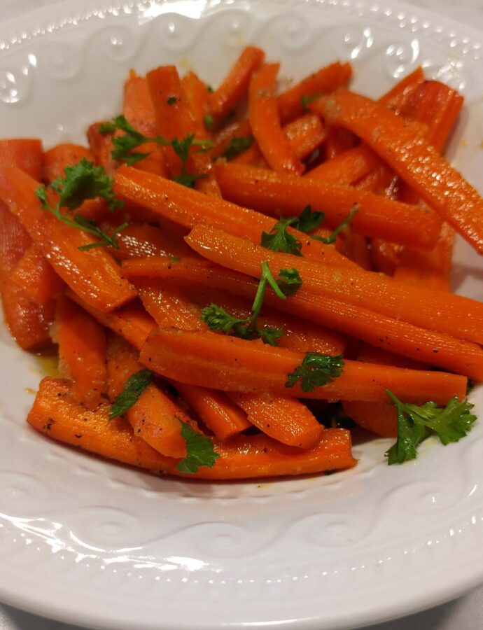 Honey Garlic Glazed Roasted Carrots