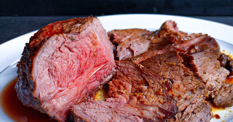 TENDER AND JUICY BEEF SIRLOIN ROAST