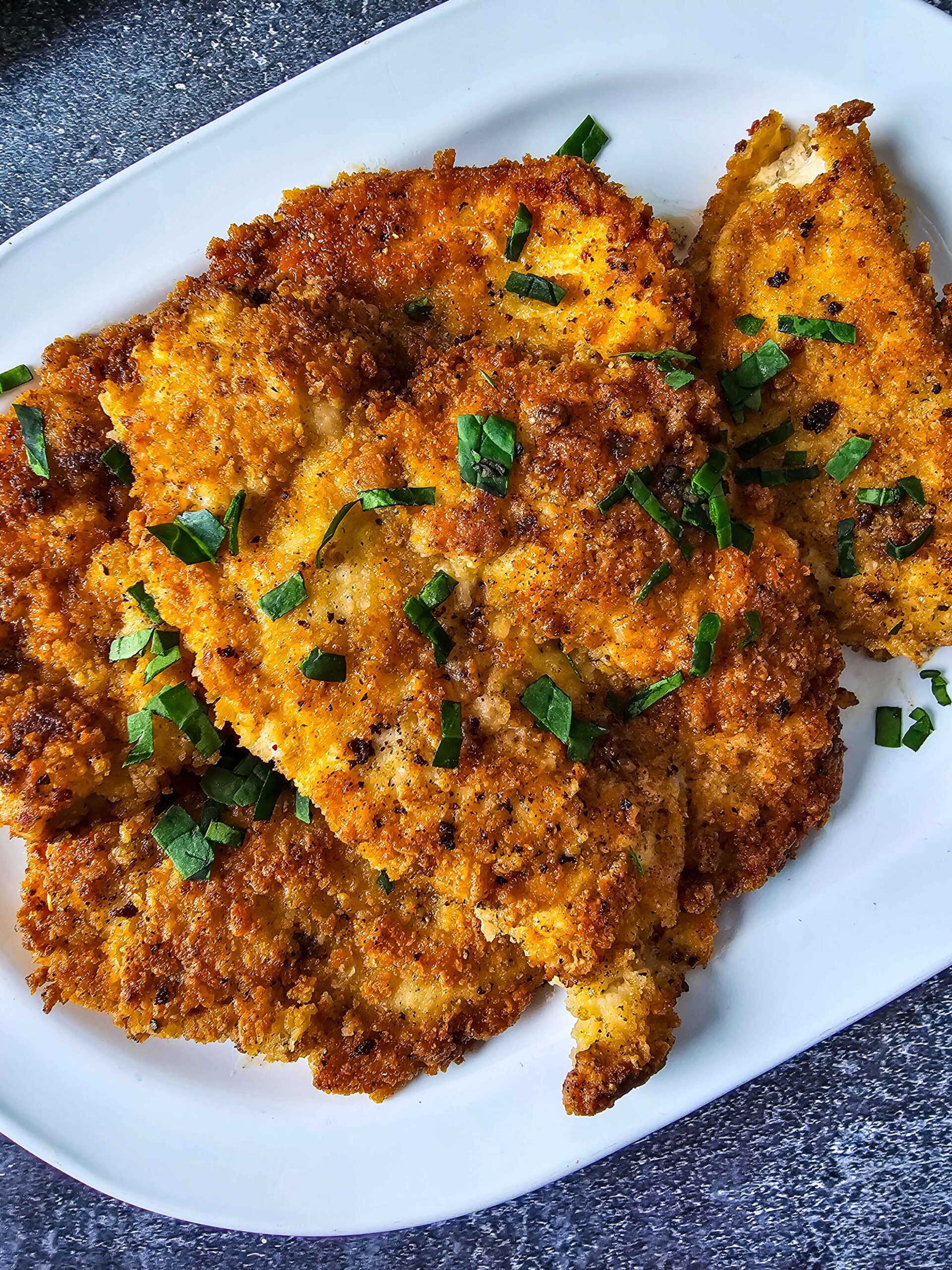 PLATED CRISPY CHICKEN SANDWICHES