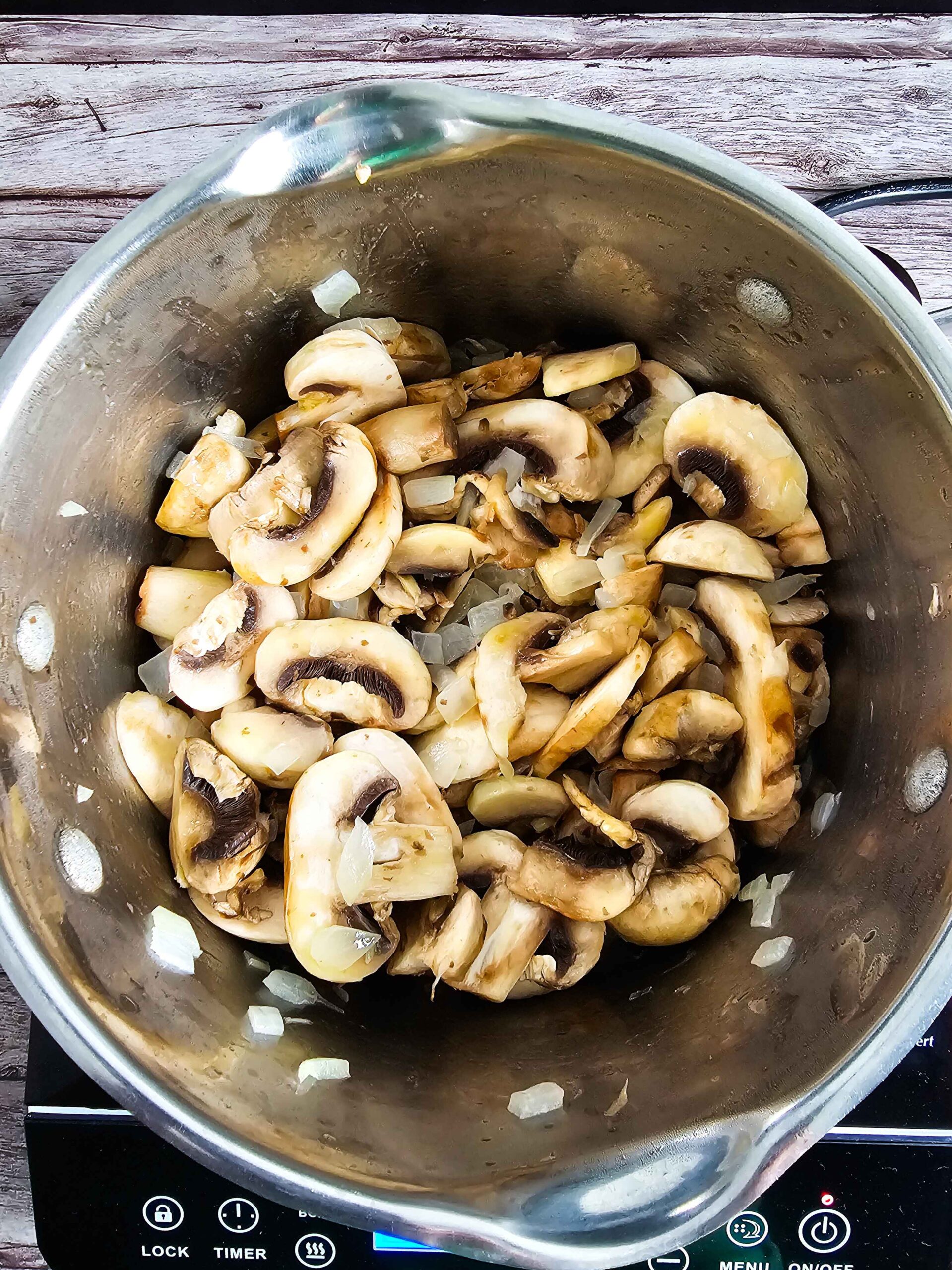 ADD MUSHROOMS TO THE SAUCE PAN COOK ADDITIONAL 5 MINUTES