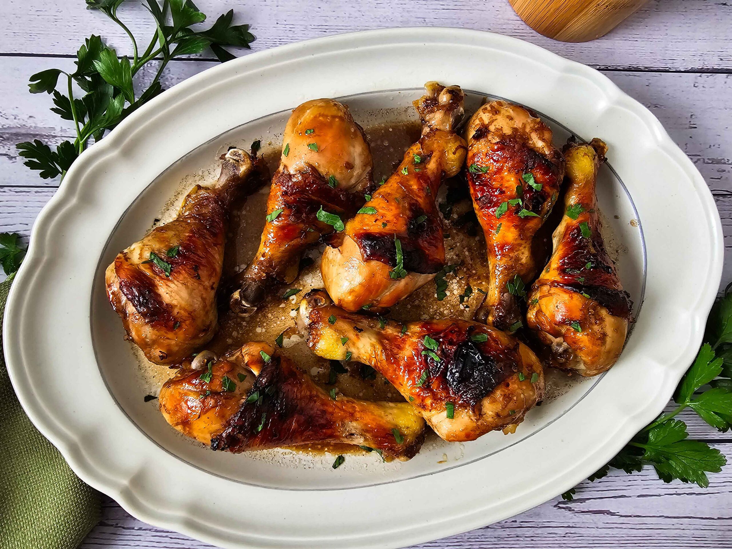 Easy Marinated Oven-Baked Chicken Drumsticks