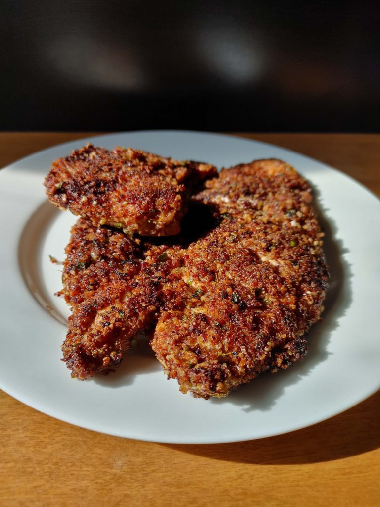 PECAN CRUSTED CHICKEN SALAD