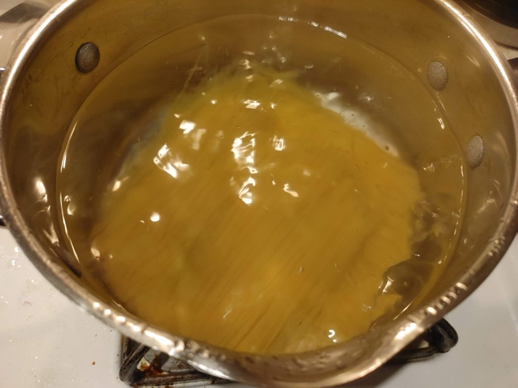 BOILING WATER FOR PASTA