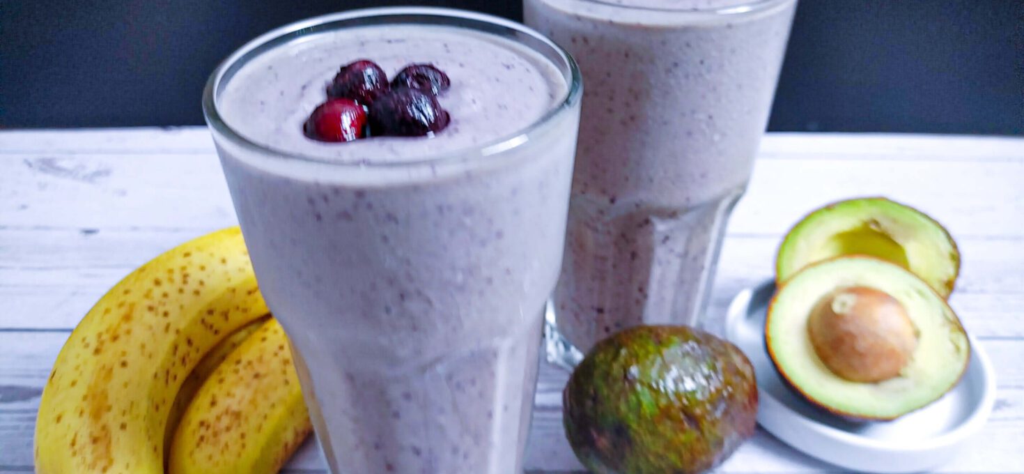 Banana Blueberry Avocado Smoothie