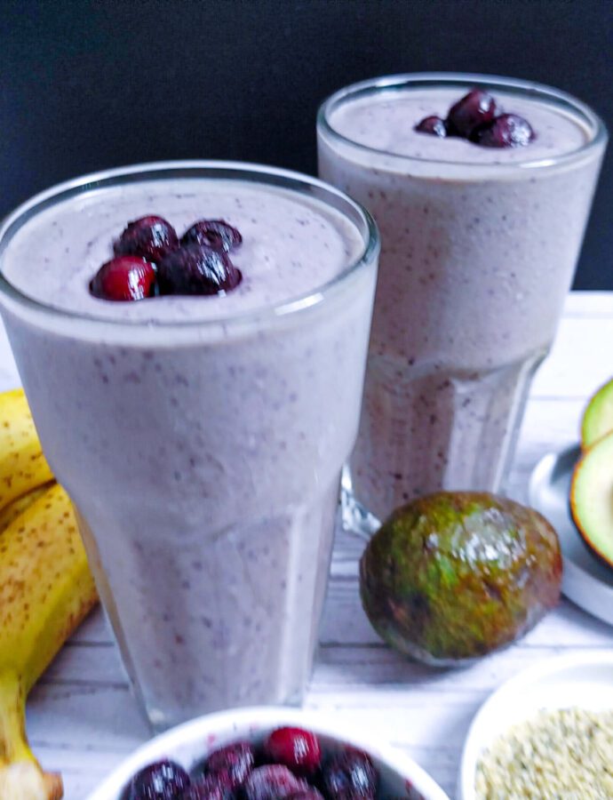 Banana Blueberry Avocado Smoothie