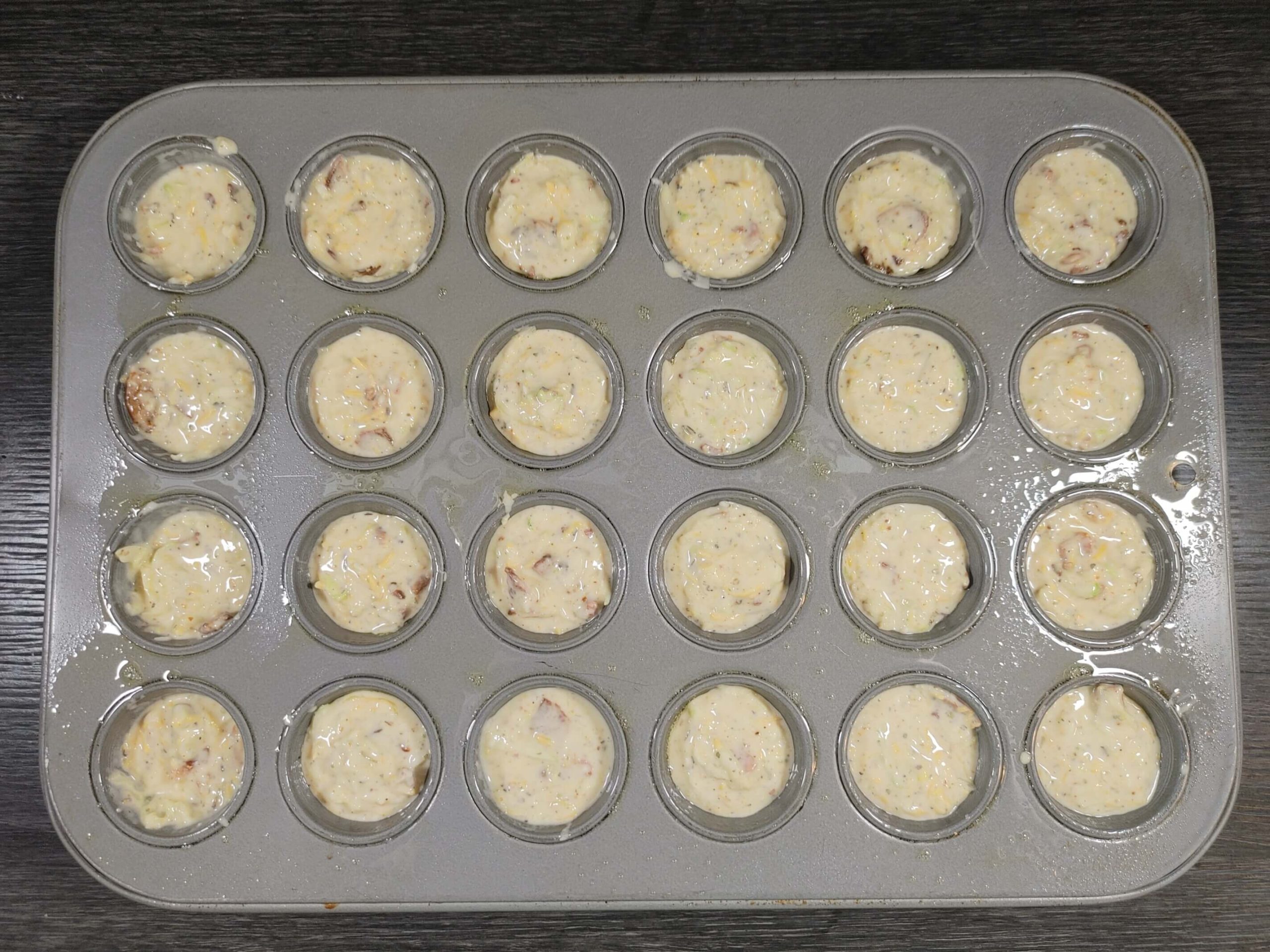 FILLED MINI MUFFIN PAN