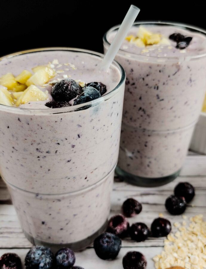 Best Blueberry Almond Banana Oatmeal Smoothie for Energy