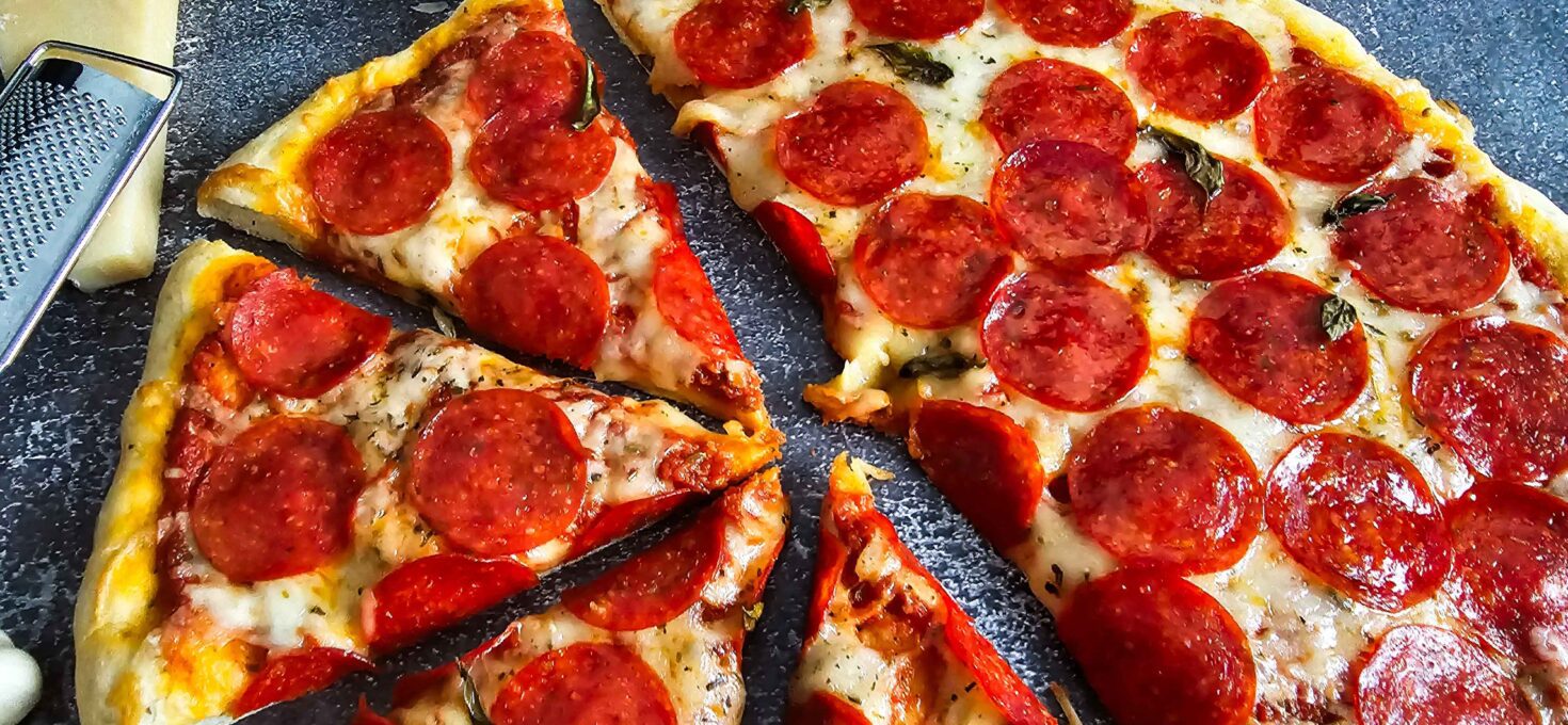 Easy Homemade Pizza (Step-by-Step)