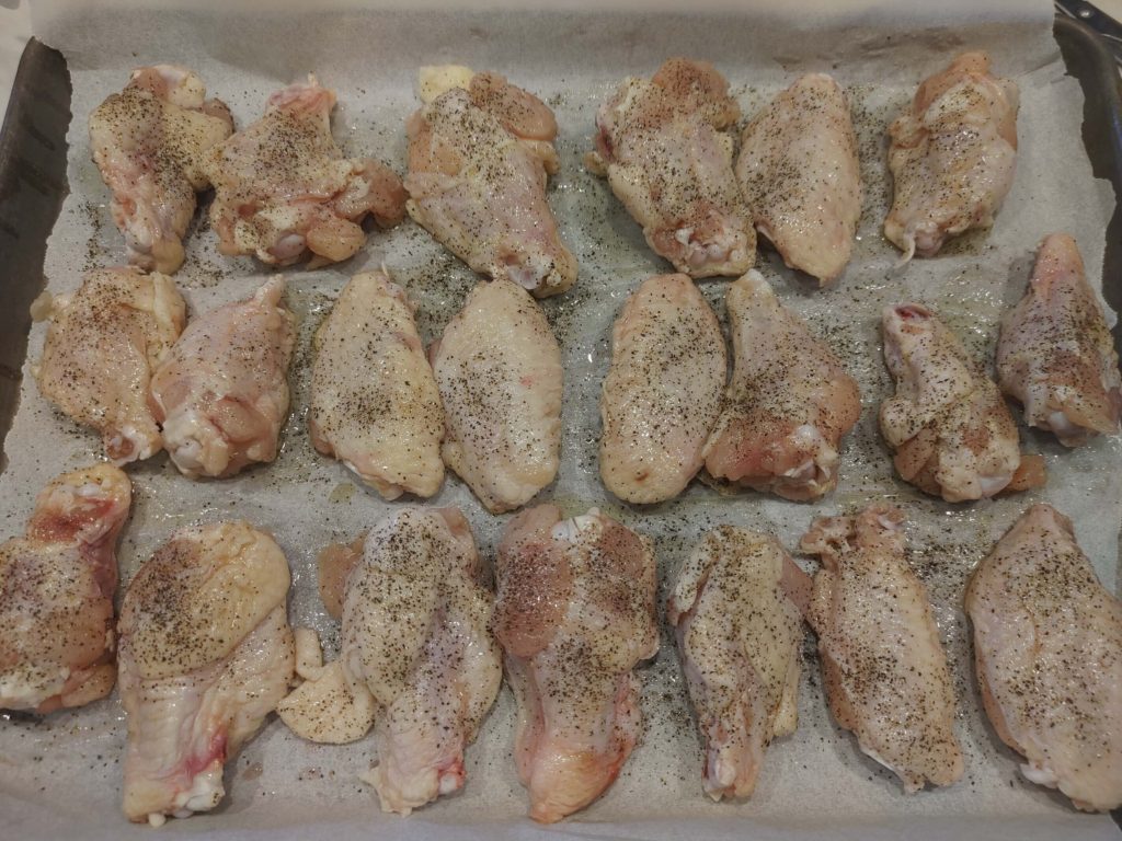 WINGS PREPARED FOR THE OVEN