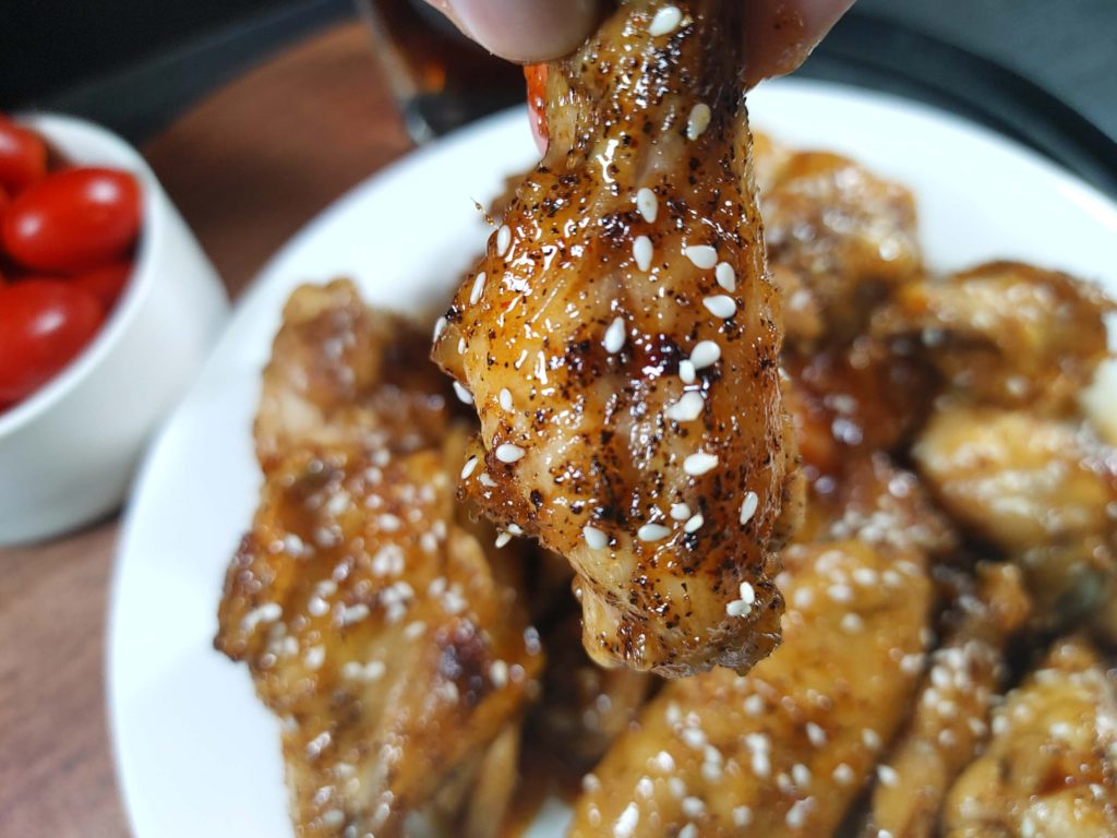 UP CLOSE CHICKEN WING PICTURE