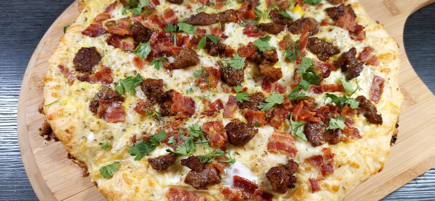 The Best Macedonian Pizza (Pastrmajlija)