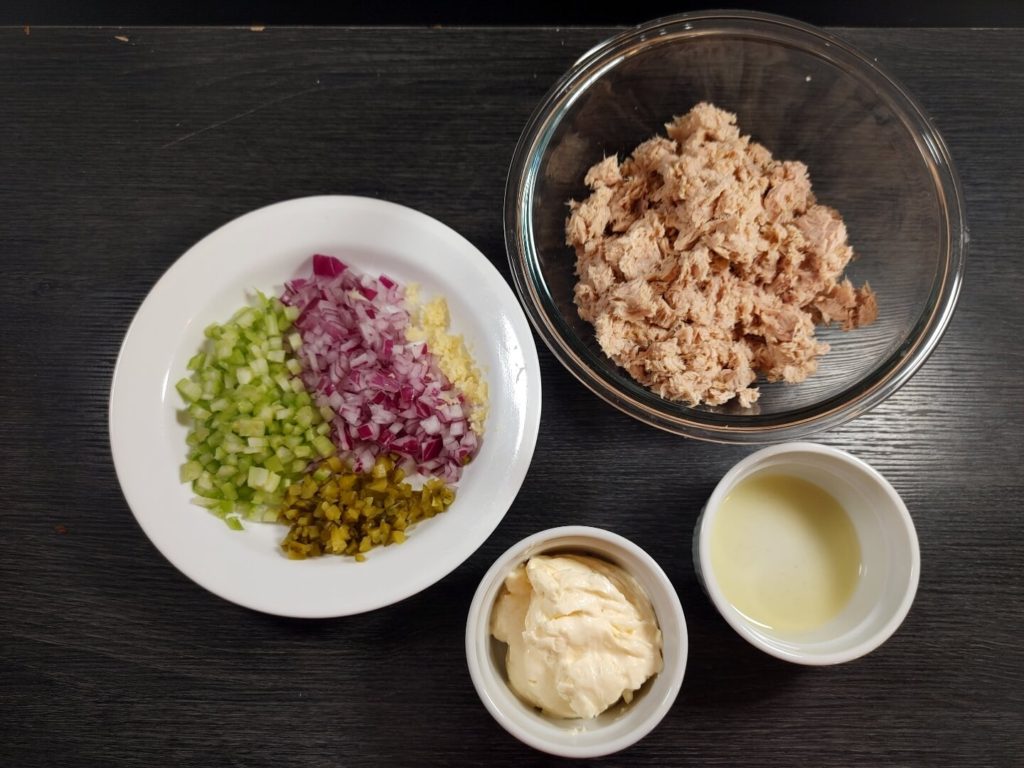 INGREDIENTS FOR TUNA 
SALAD