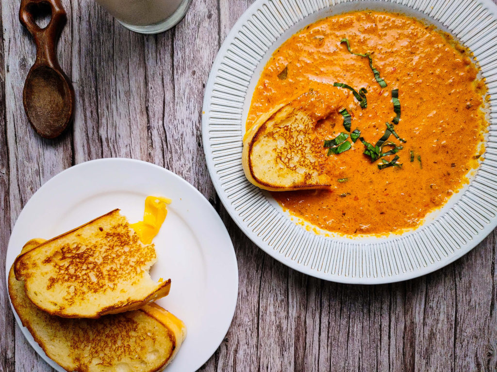 CREAMY ROASTED TOMATO BASIL SOUP