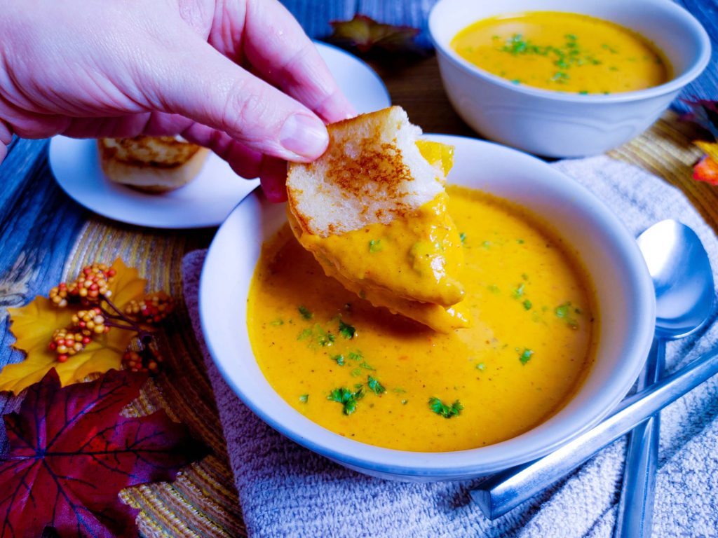 DIPPING HOT SANDWICH IN SOUP