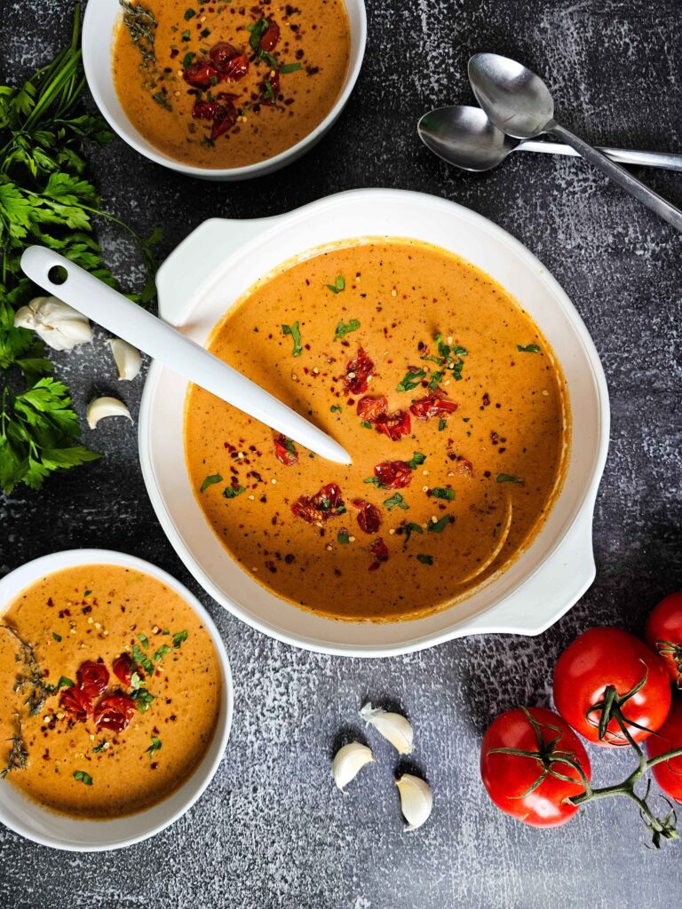 CREAMY TOMATO BASIL SOUP