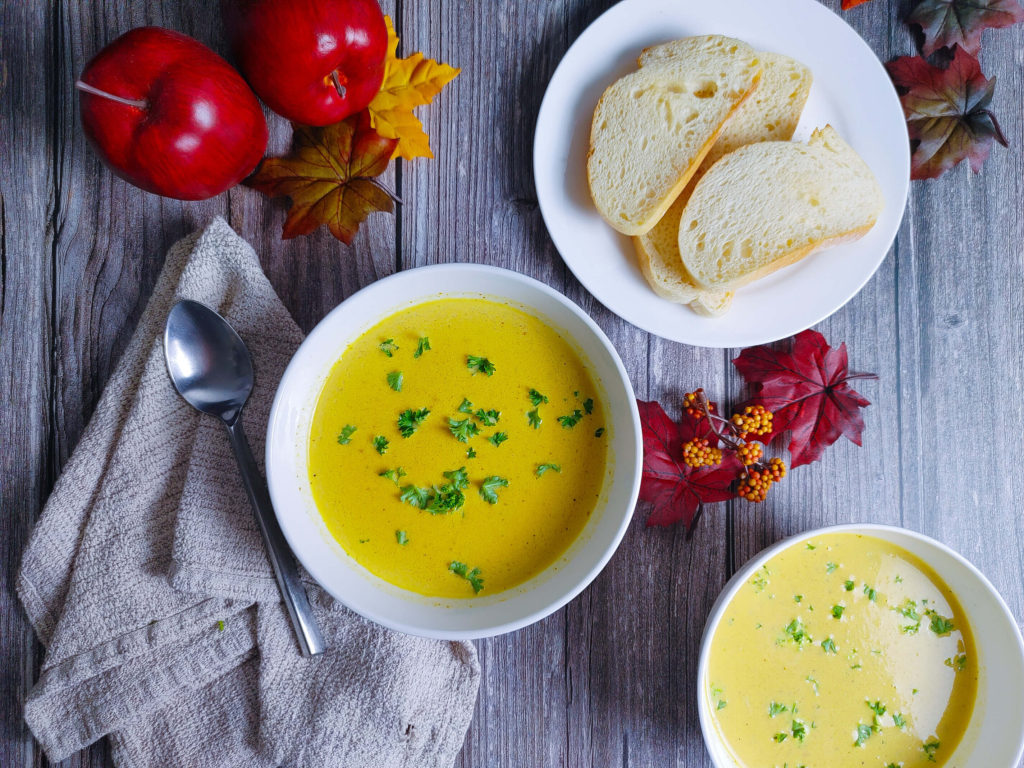 OVERHEAD PICTURE - PUMPKIN APPLE SOUP