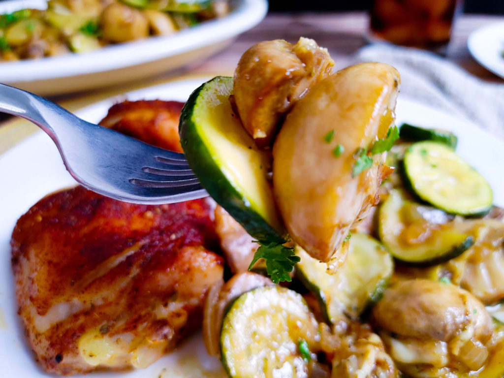 FORK OF ZUCCHINI AND MUSHROOMS