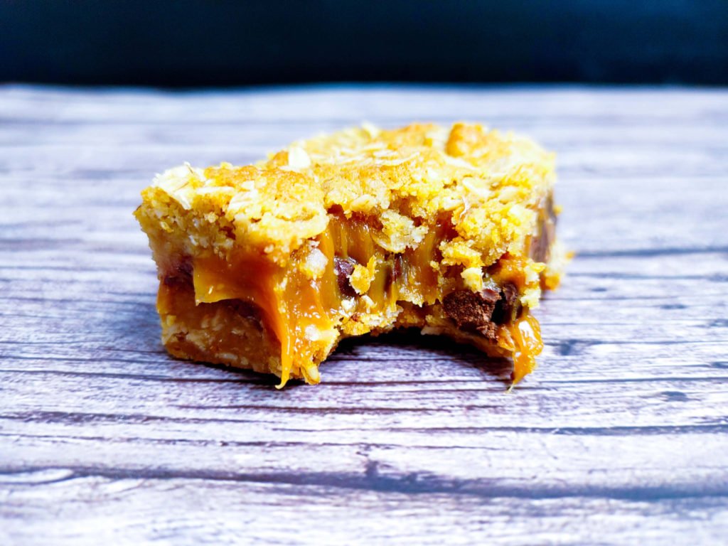 CARAMEL CHOCOLATE BARS BITE PICTURE