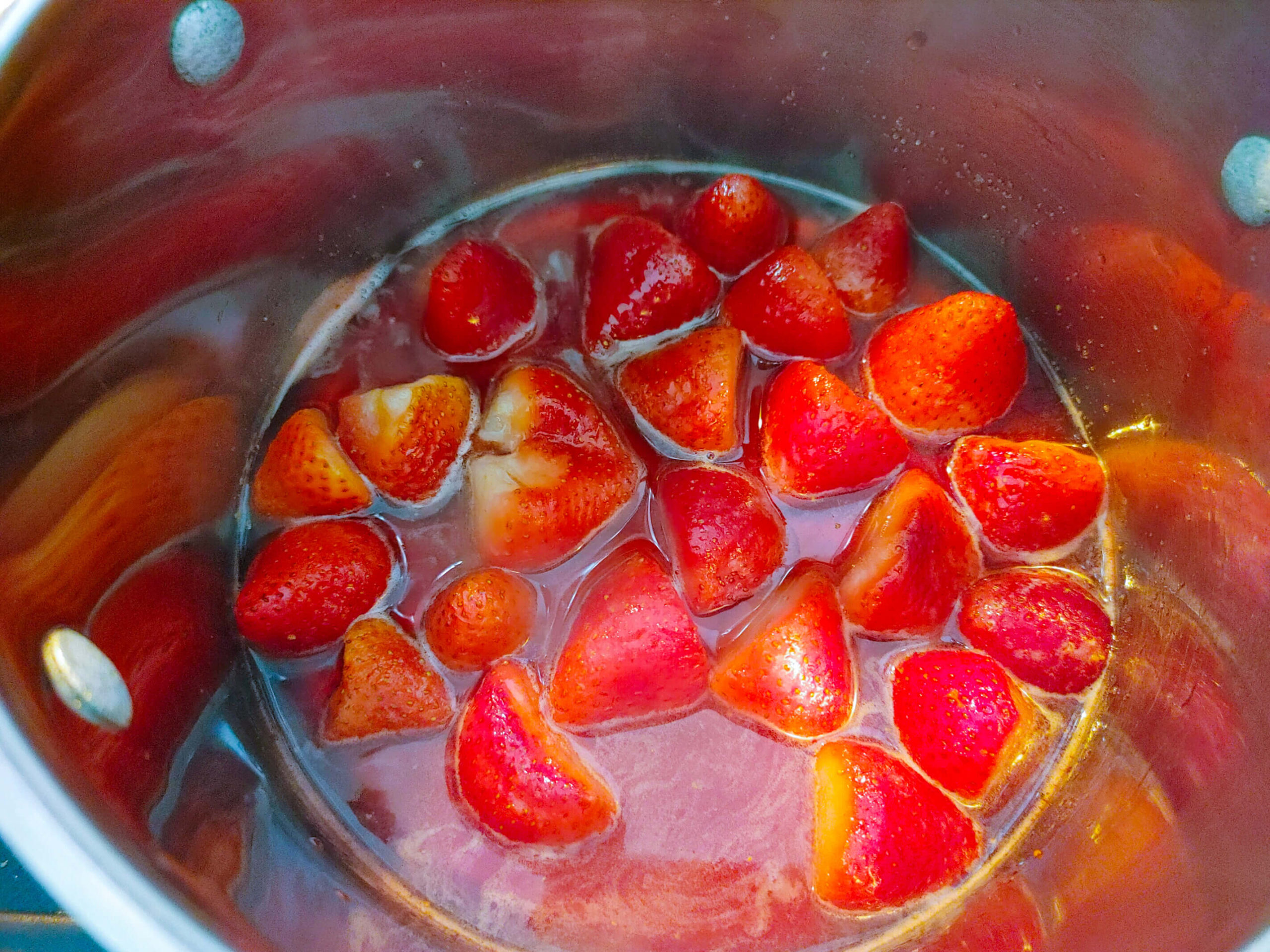 COOKING STRAWBERRIES FOR STRAWBERRY SWIRL SAUCE