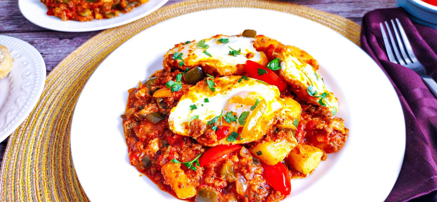 Easy Egg and Chorizo Mexican Breakfast Skillet Recipe