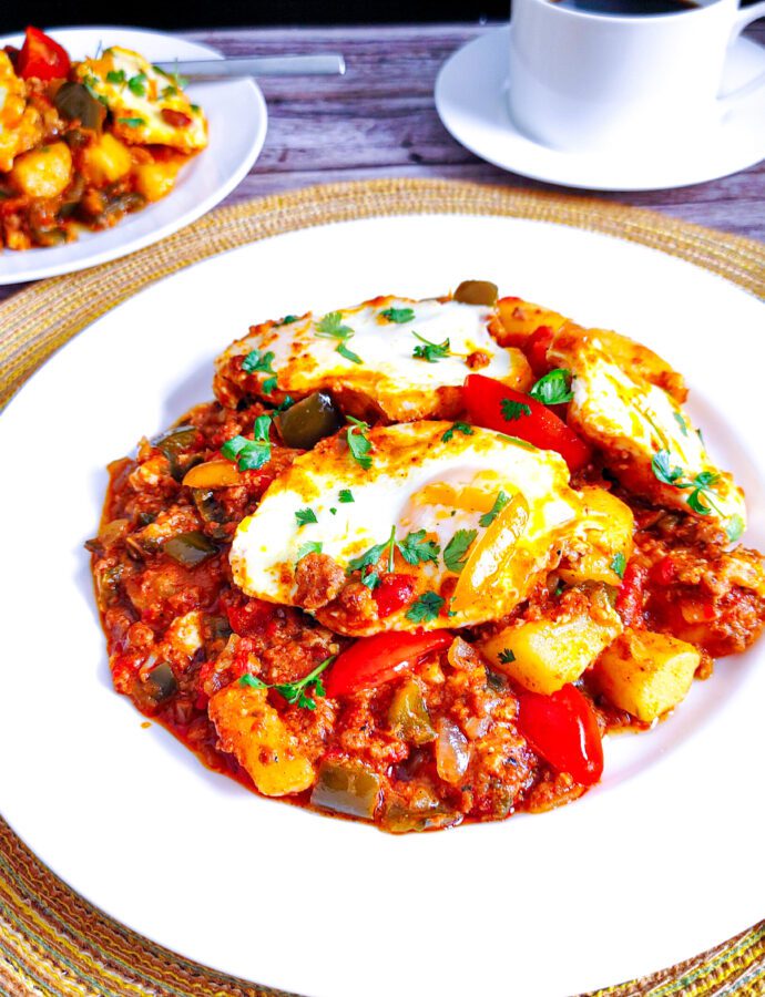 Easy Egg and Chorizo Mexican Breakfast Skillet Recipe