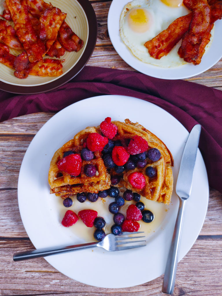 PROTEIN WAFFLES WITH   BERRIES