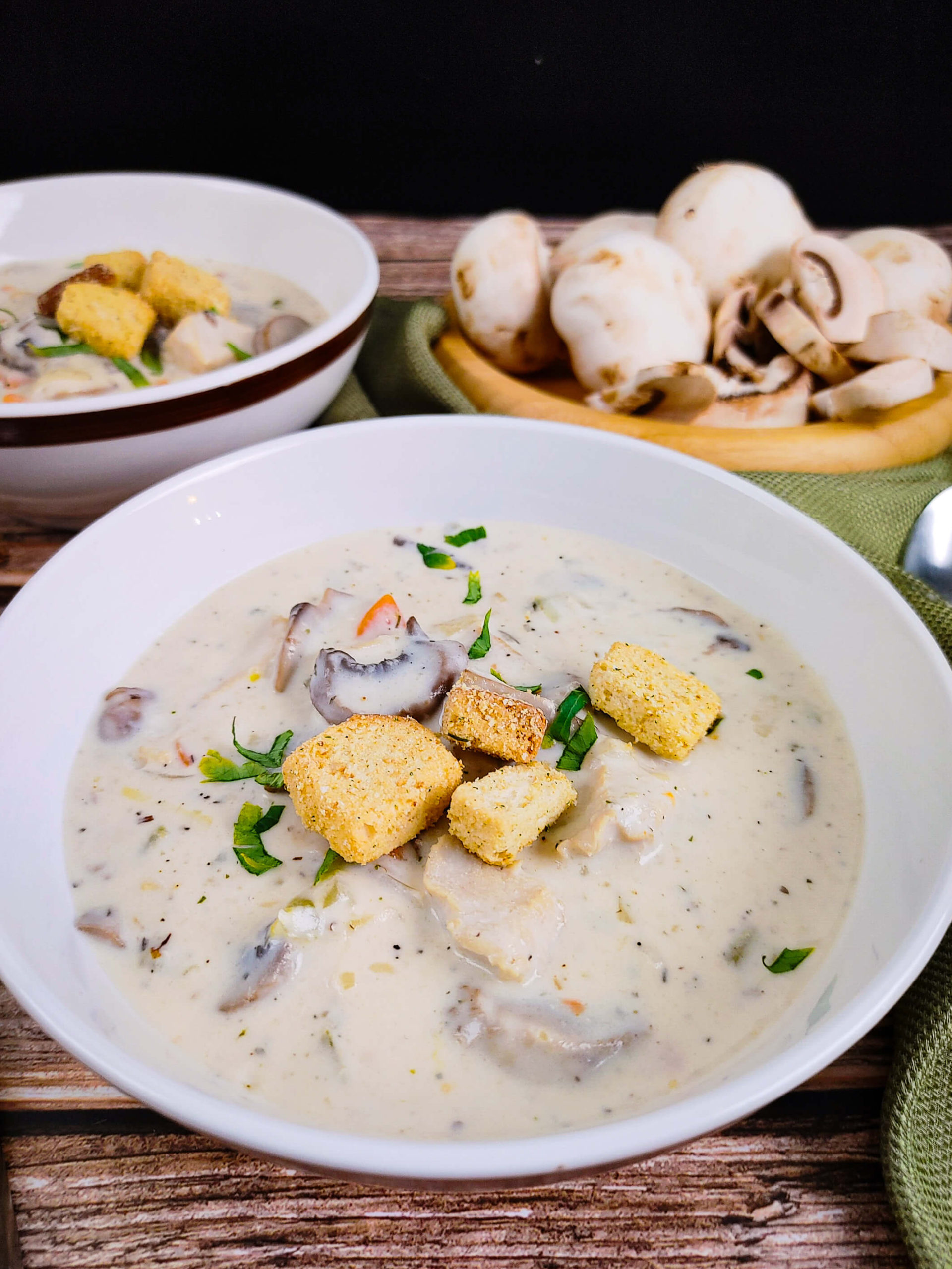 PLATE THE CHICKEN MUSHROOM SOUP