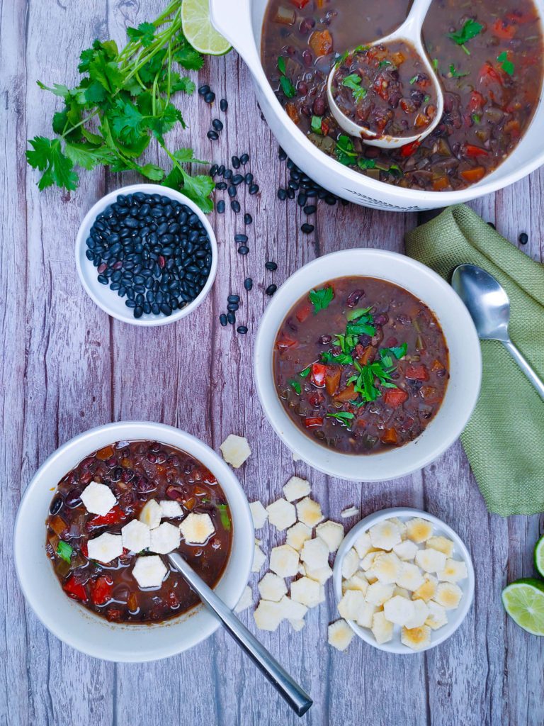 SLO
W COOKER BLACK BEAN SOUP