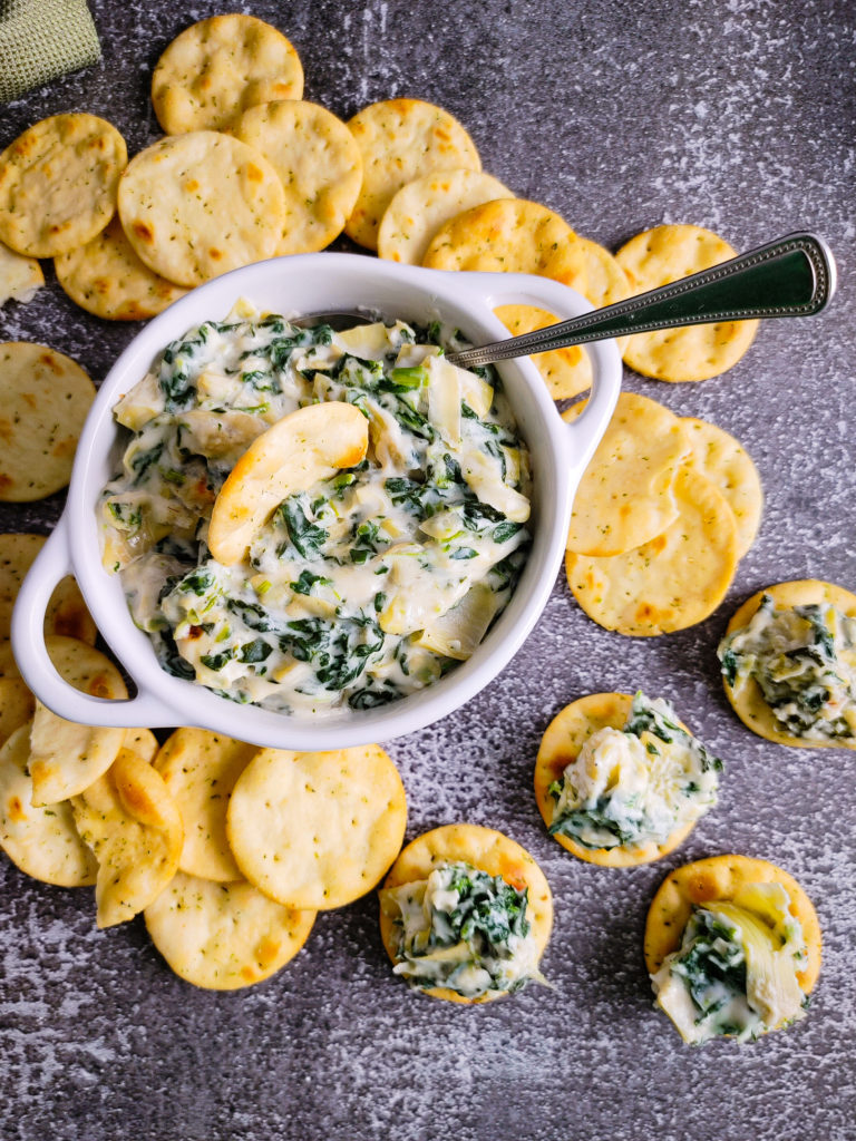 APPLEBEE'S SPINACH ARTICHOKE DIP ON PITA CRACKERS