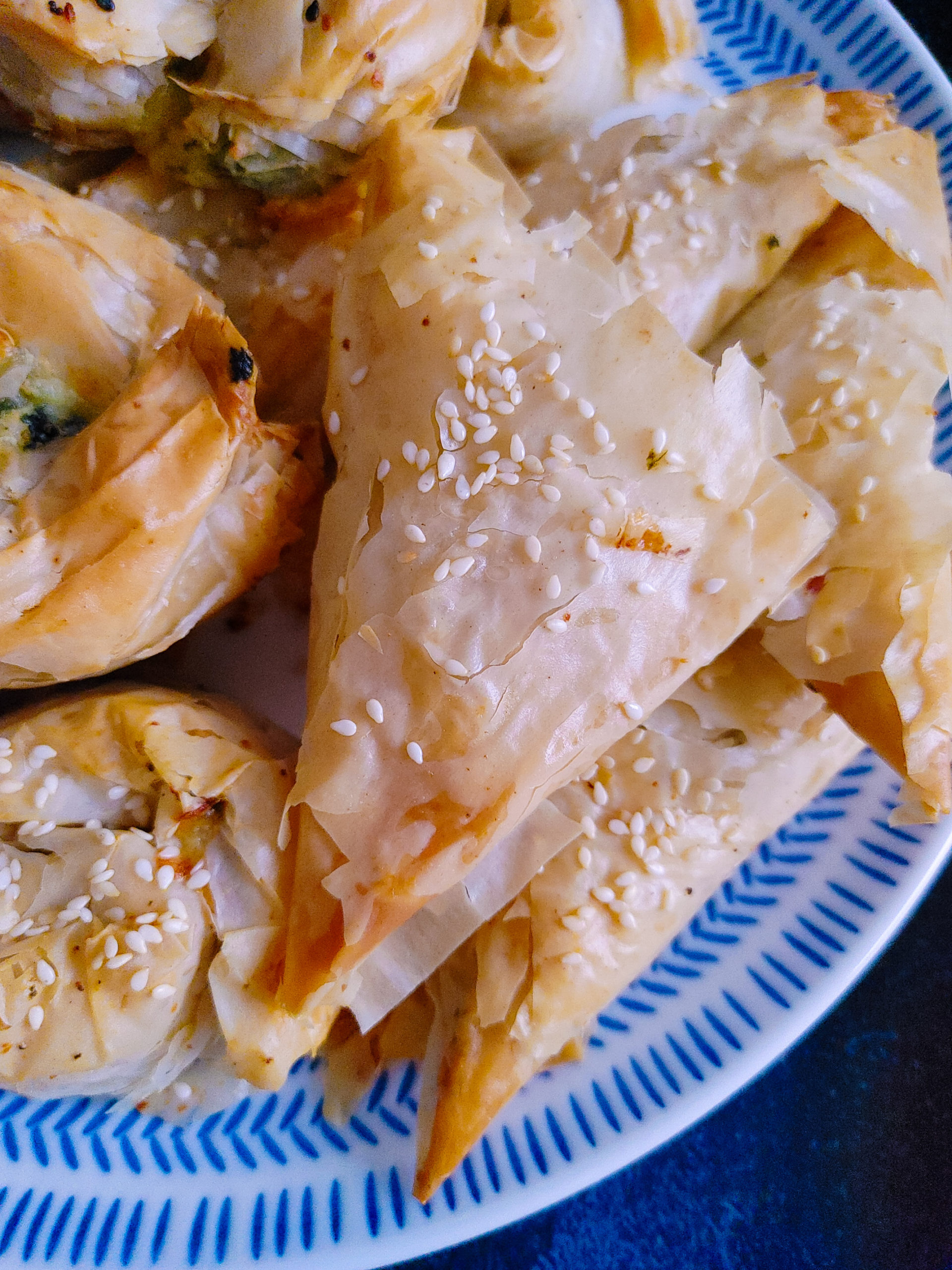 BAKED SPINACH AND FETA PHYLLO APPETIZERS