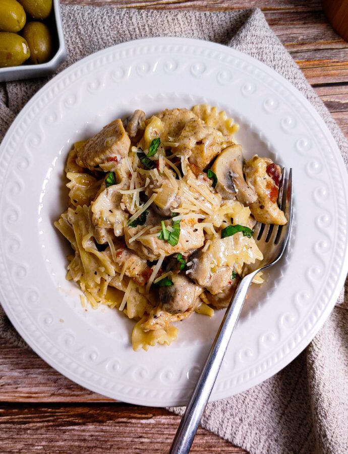 Bacon Chicken Mushroom Pasta in Creamy Parmesan Sauce