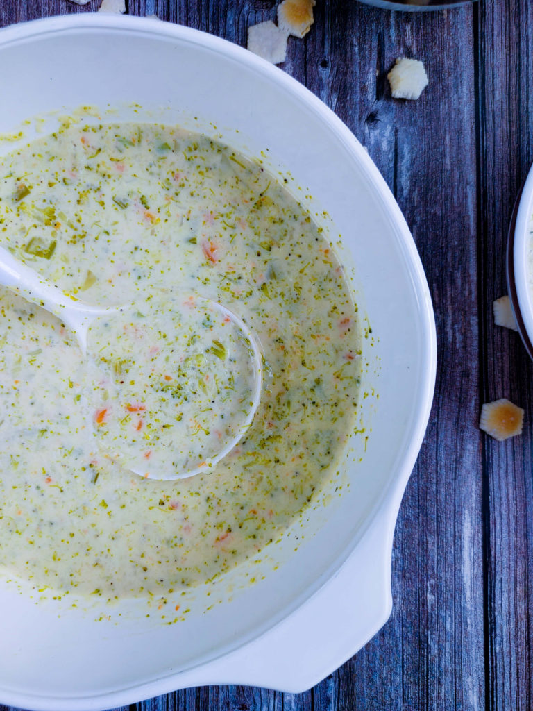 VEGETARIAN BROCCOLI CAULIFLOWER SOUP