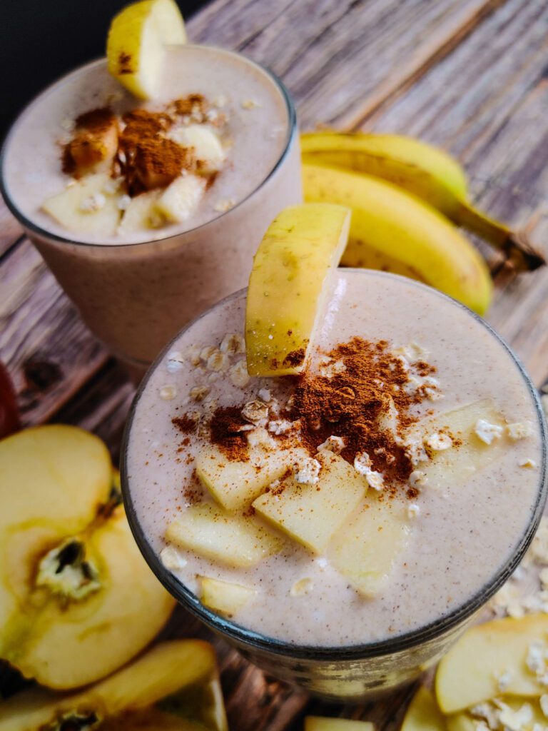 ANGLE PHOTO OF THE APPLE CINNAMON OATMEAL SMOOTHIE