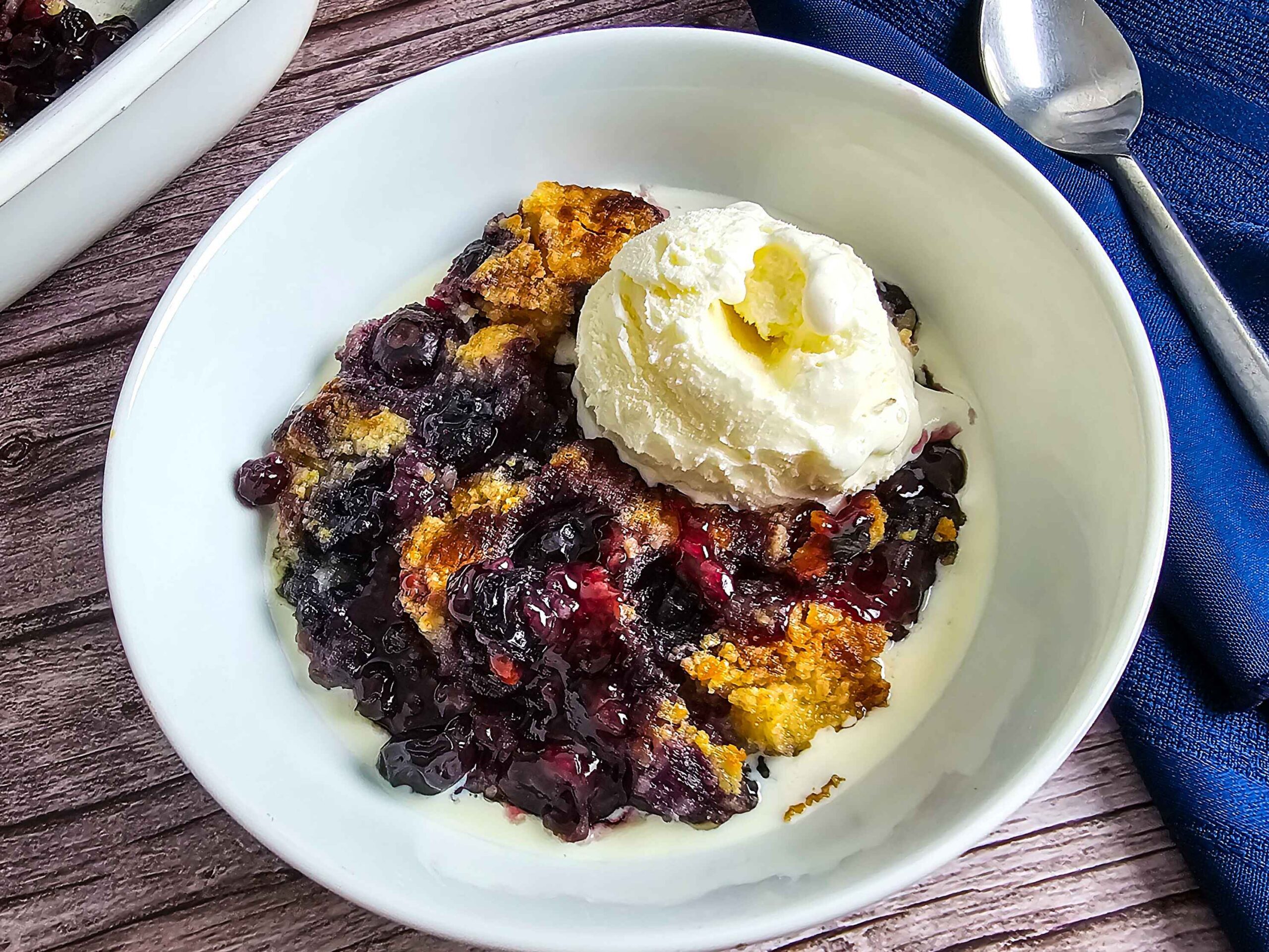 Easy-Peasy Blueberry Dump Cake