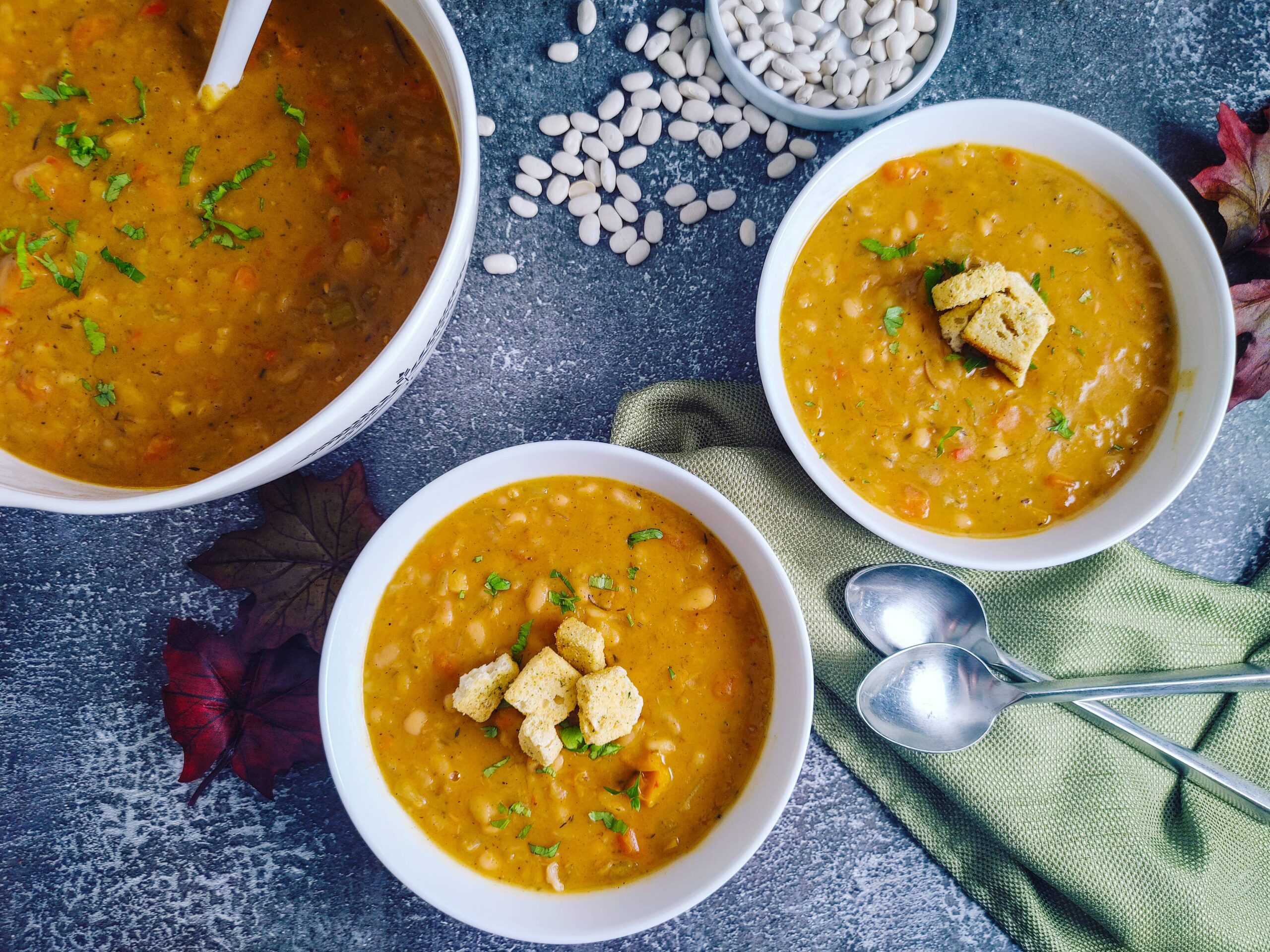 Instant Pot Rosemary White Bean and Garlic Soup