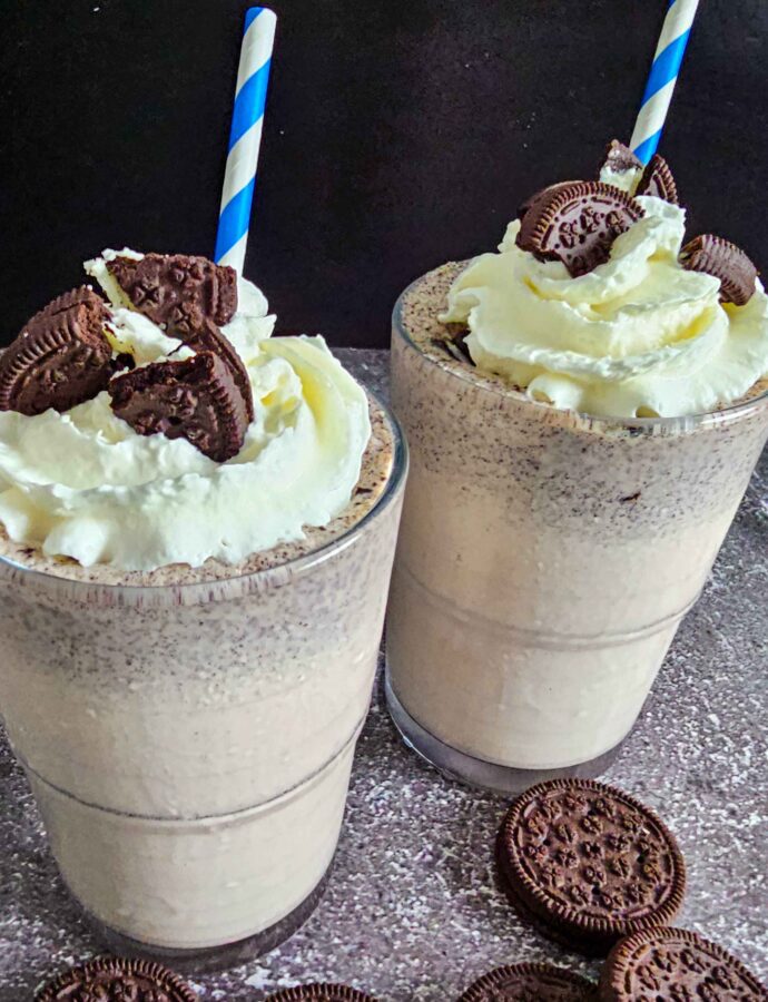 Quick and Creamy Cookies ‘n’ Cream Milkshake