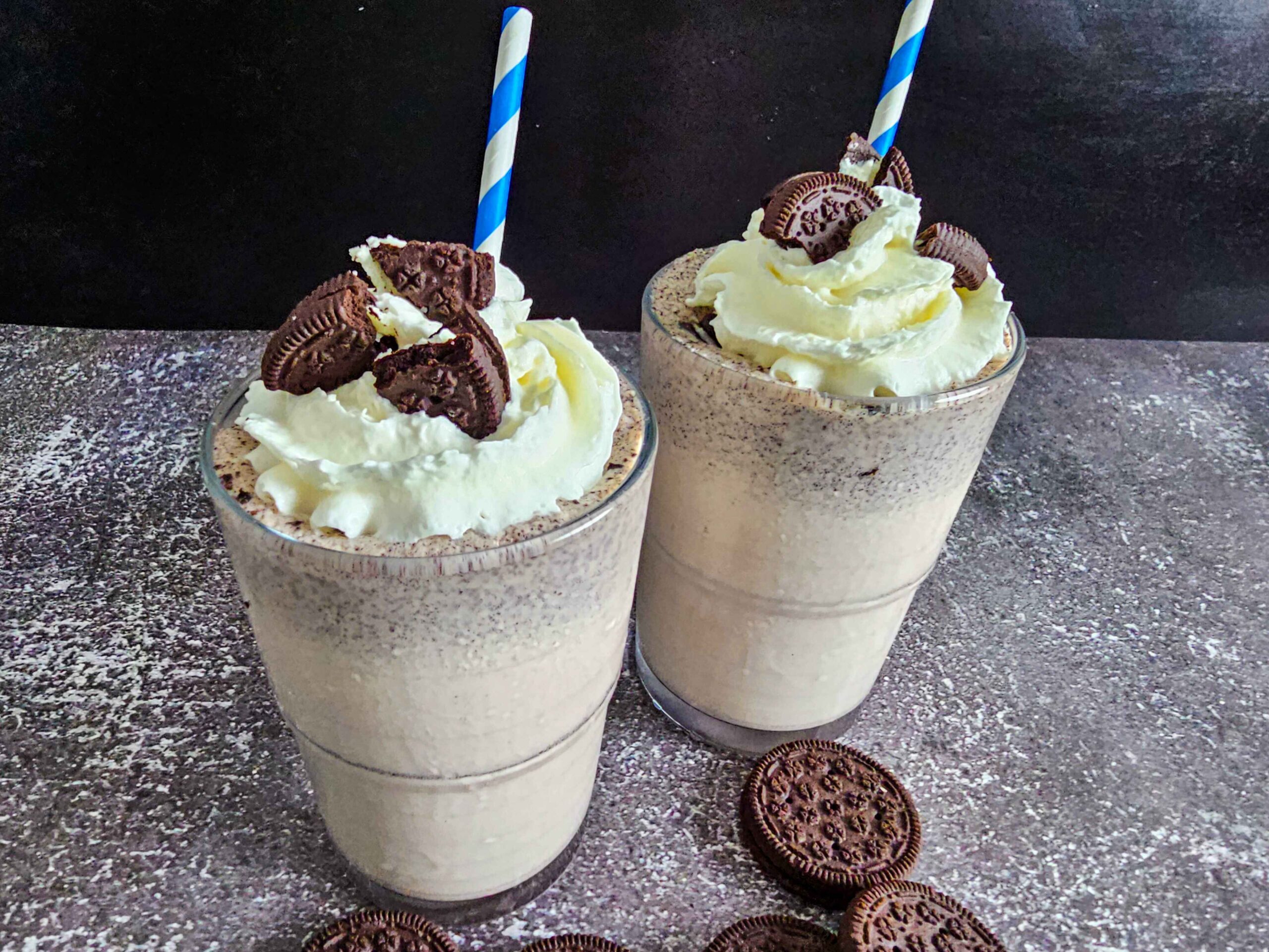 Quick and Creamy Cookies ‘n’ Cream Milkshake