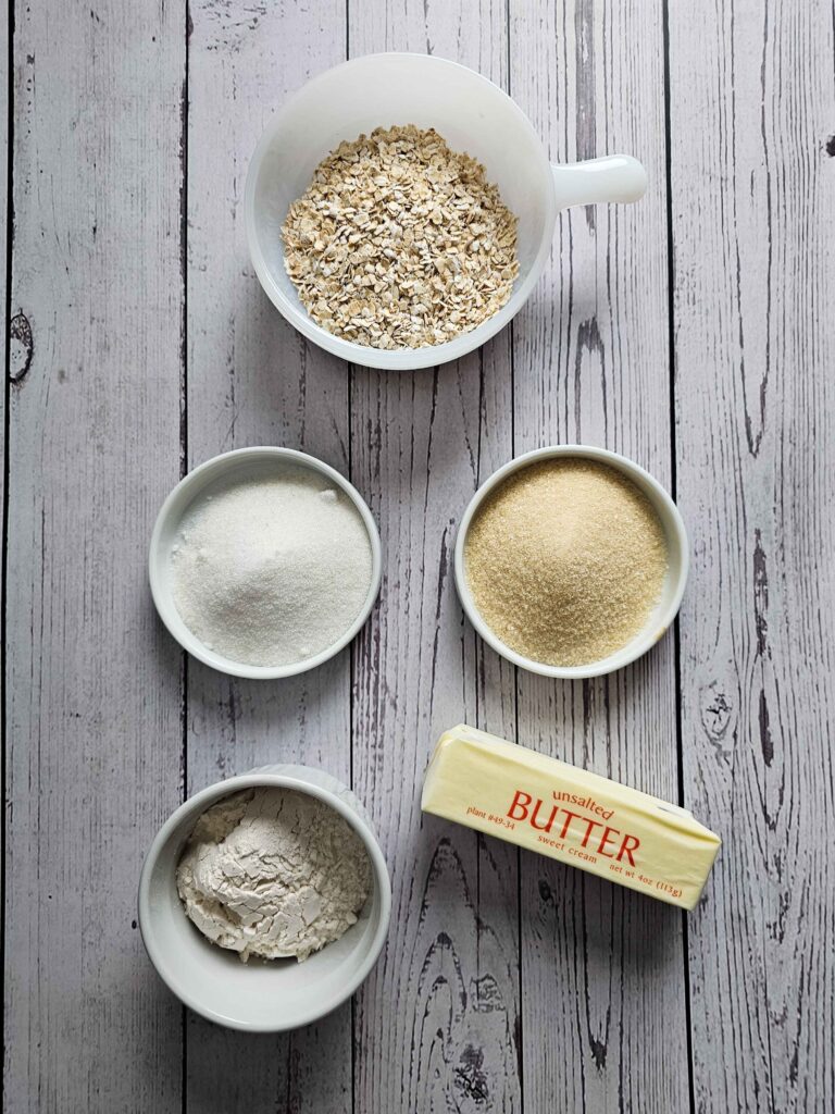 PHOTO OF THE INGREDIENTS TO PREPARE THE CRUMBLE