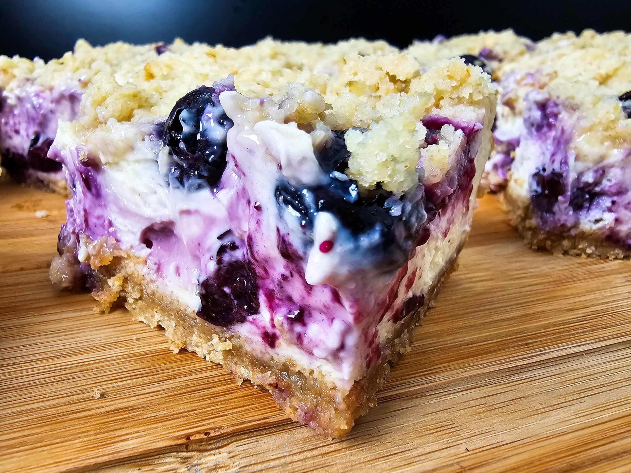 Simple Blueberry Cheesecake Crumble Bars