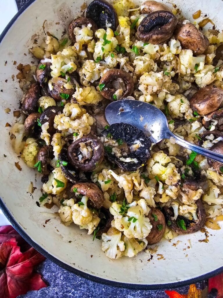 CAULIFLOWER AND MUSHROOM SAUTE