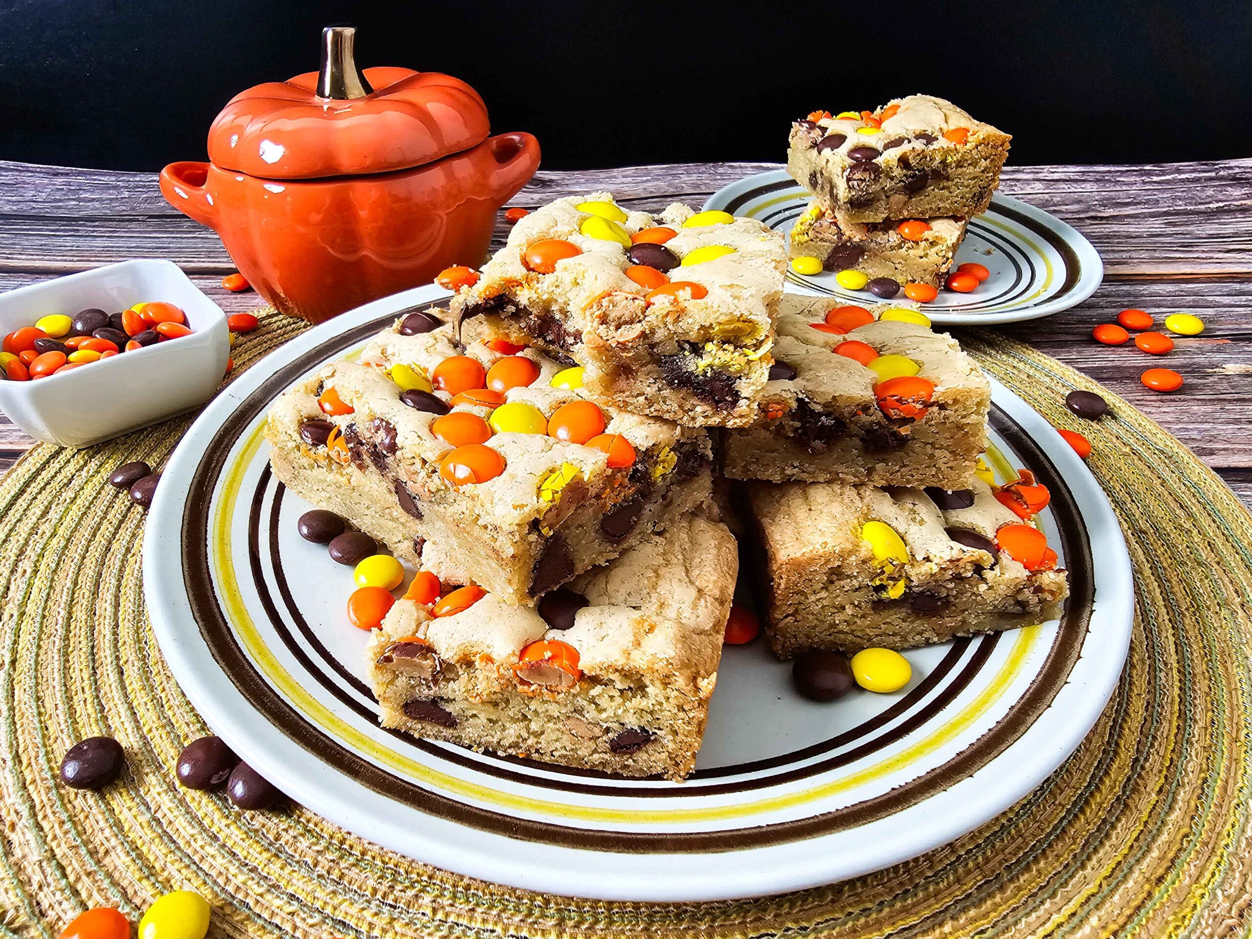 Gooey Chocolate Peanut Butter Cookie Bars