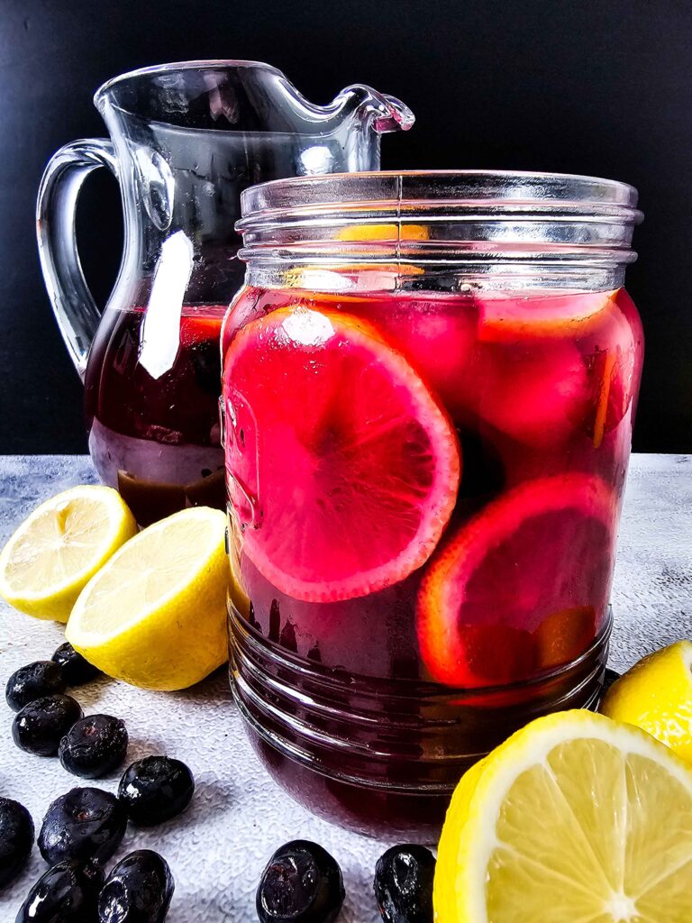 CROWD PLEASING BLUEBERRY LEMONADE