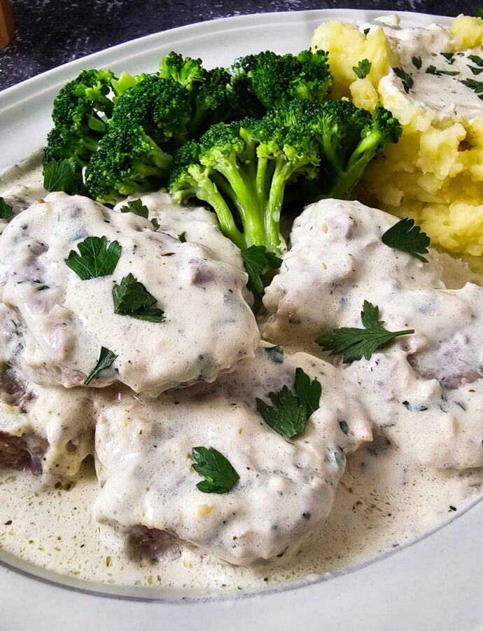 Tenderloin Medallions in a Creamy Garlic and Herb Sauce