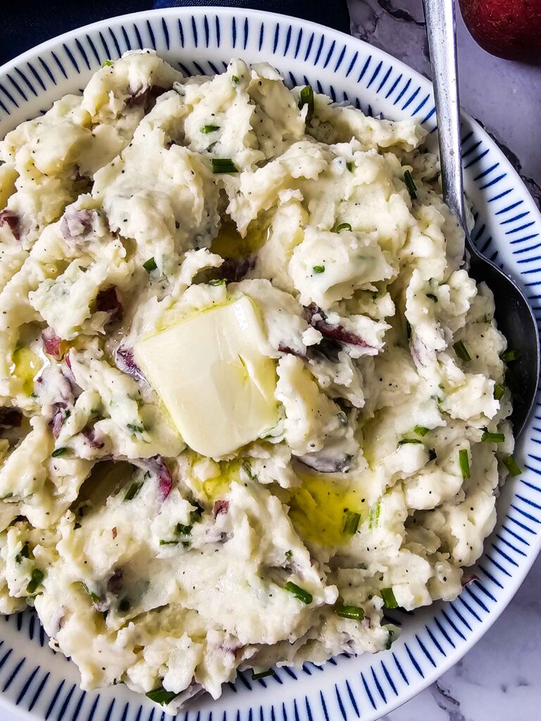 GARLIC CREAM CHEESE INFUSED RED POTATO MASH