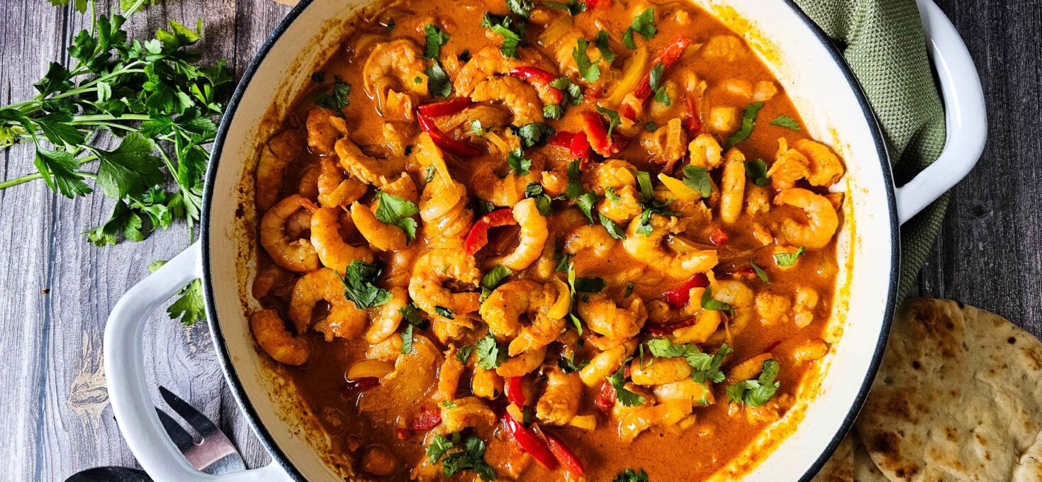 Easy Shrimp Curry in Creamy Coconut Sauce
