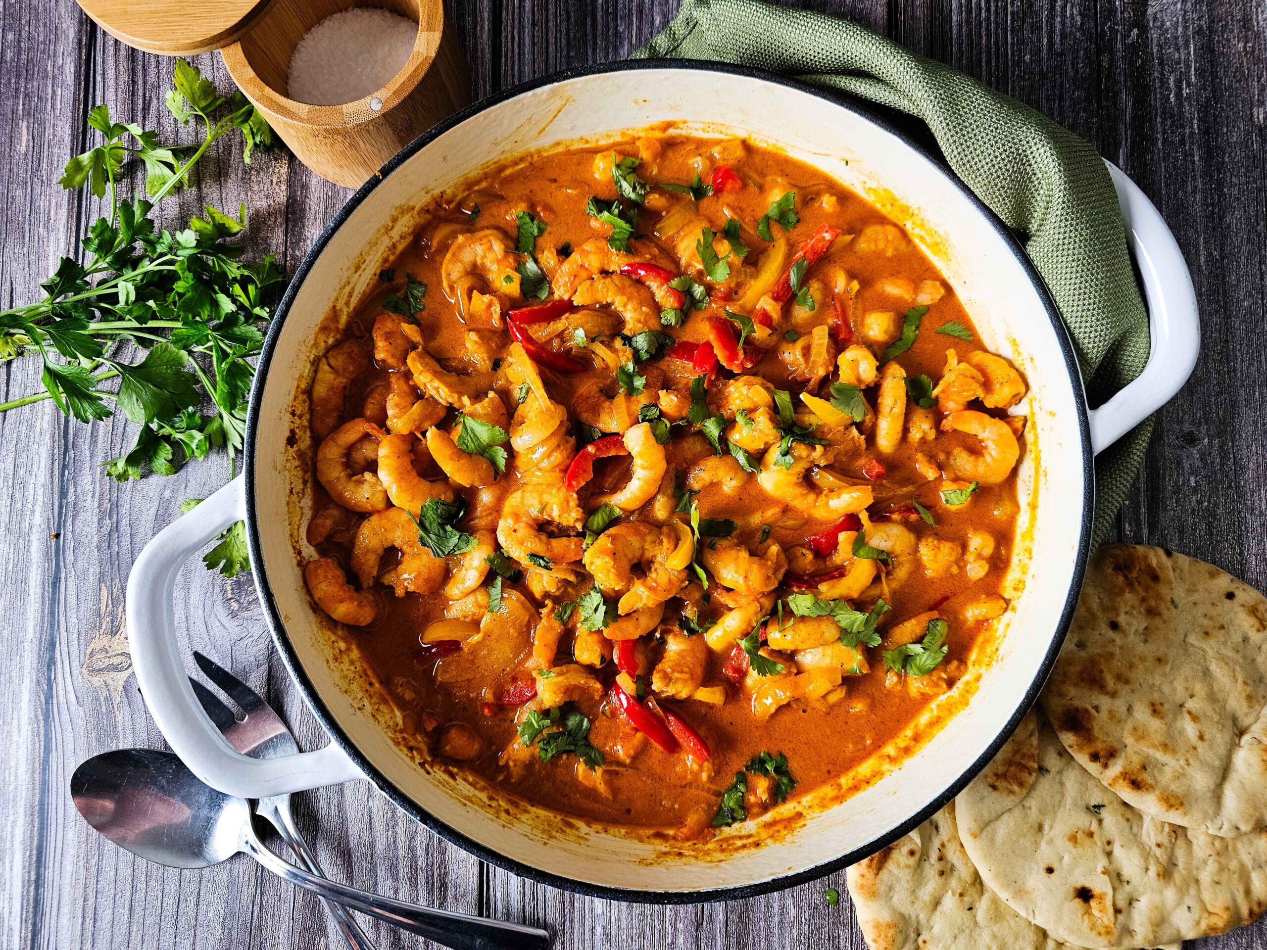 Easy Shrimp Curry in Creamy Coconut Sauce