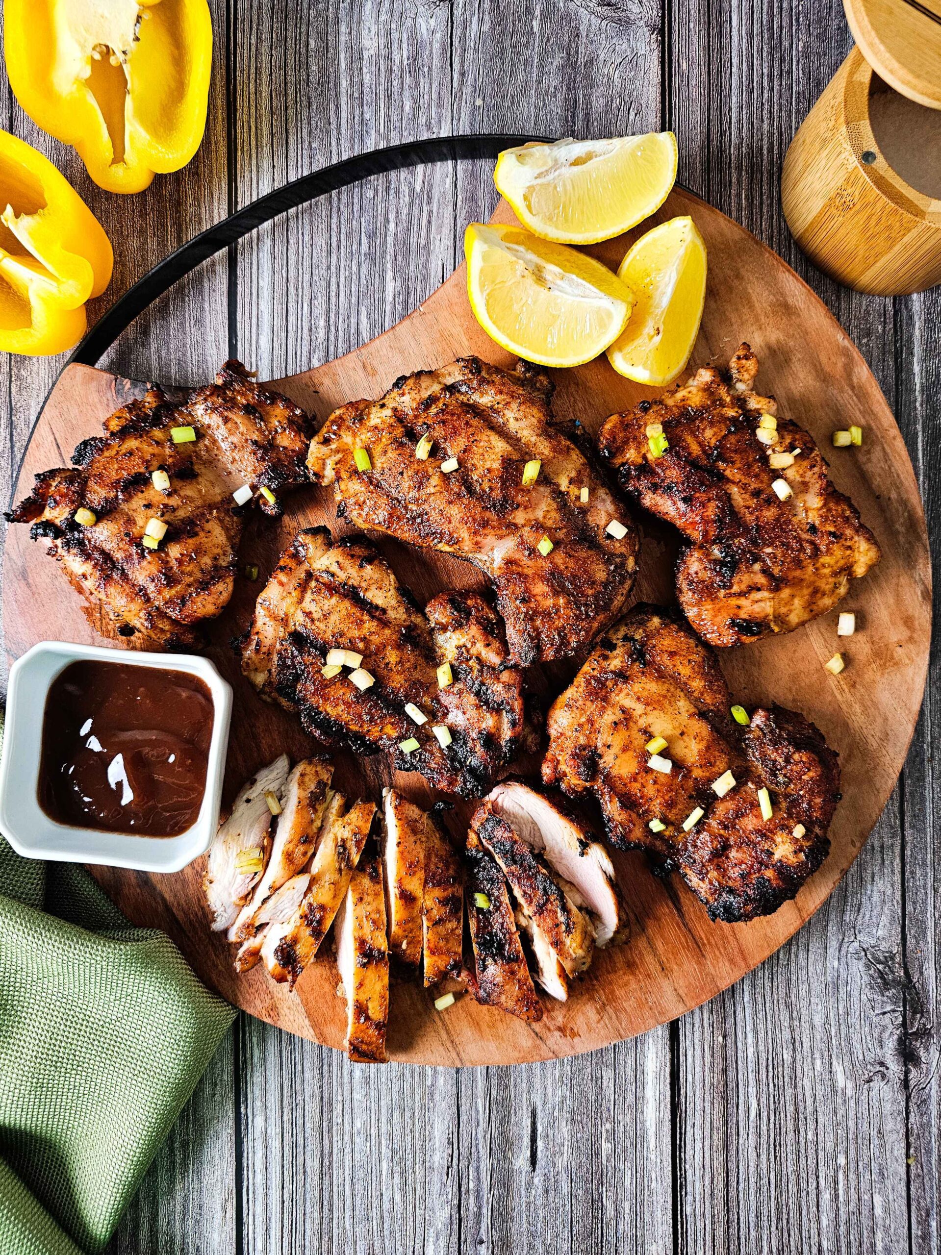 DRY RUB SEASONED GRILLED CHICKEN THIGHS